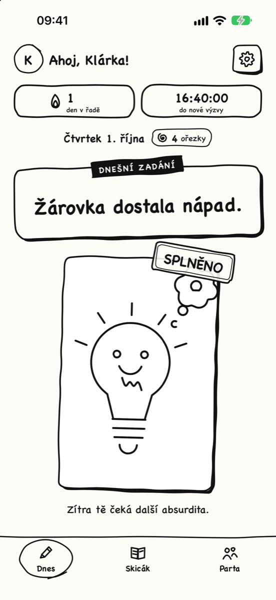 Obrazovka Dnes s nakreslenou žárovkou a razítkem Splněno